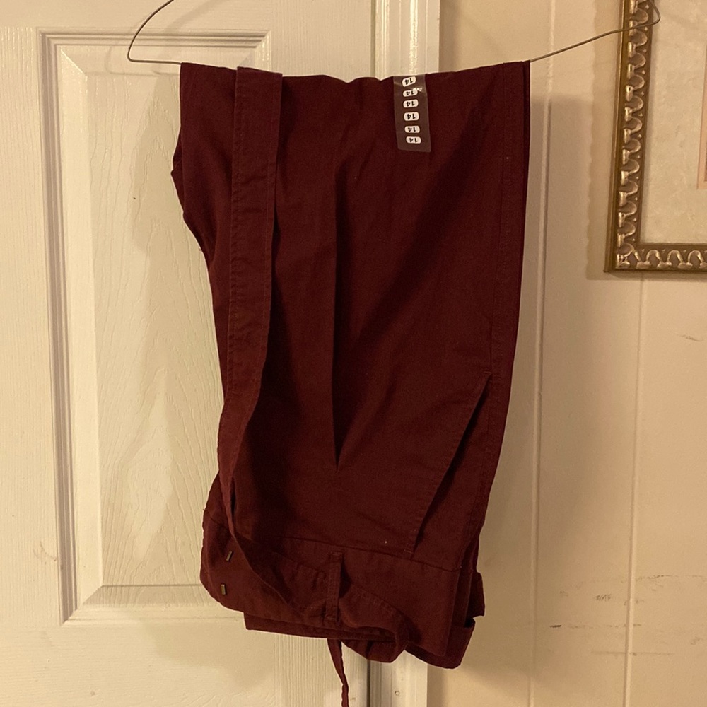 Baggy belted trousers. Size 14. Maroon